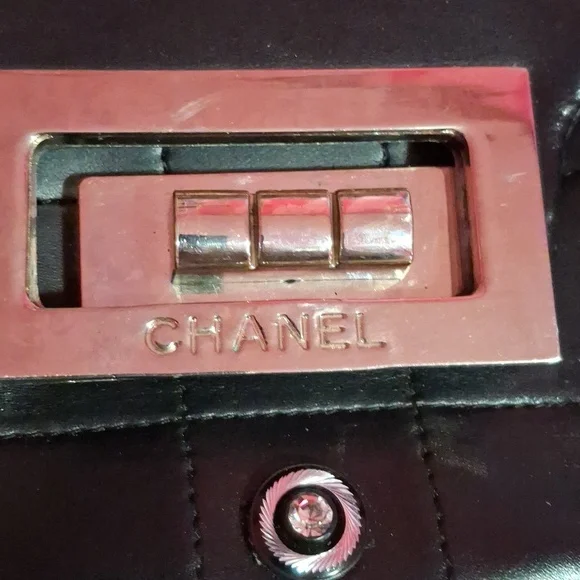 Chanel Purse - Picture 7 of 9